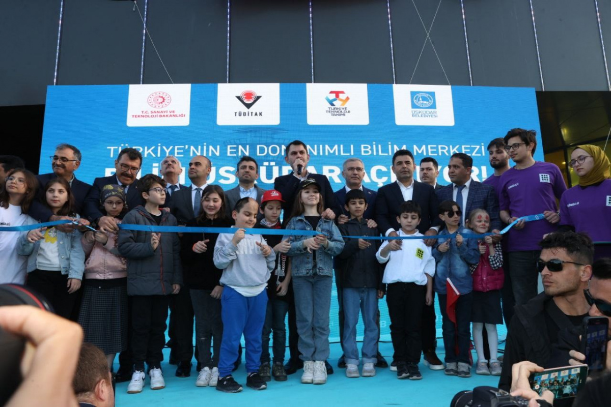 Bakan Kurum Gençlerimize aylık 10 GB ücretsiz internet vereceğiz