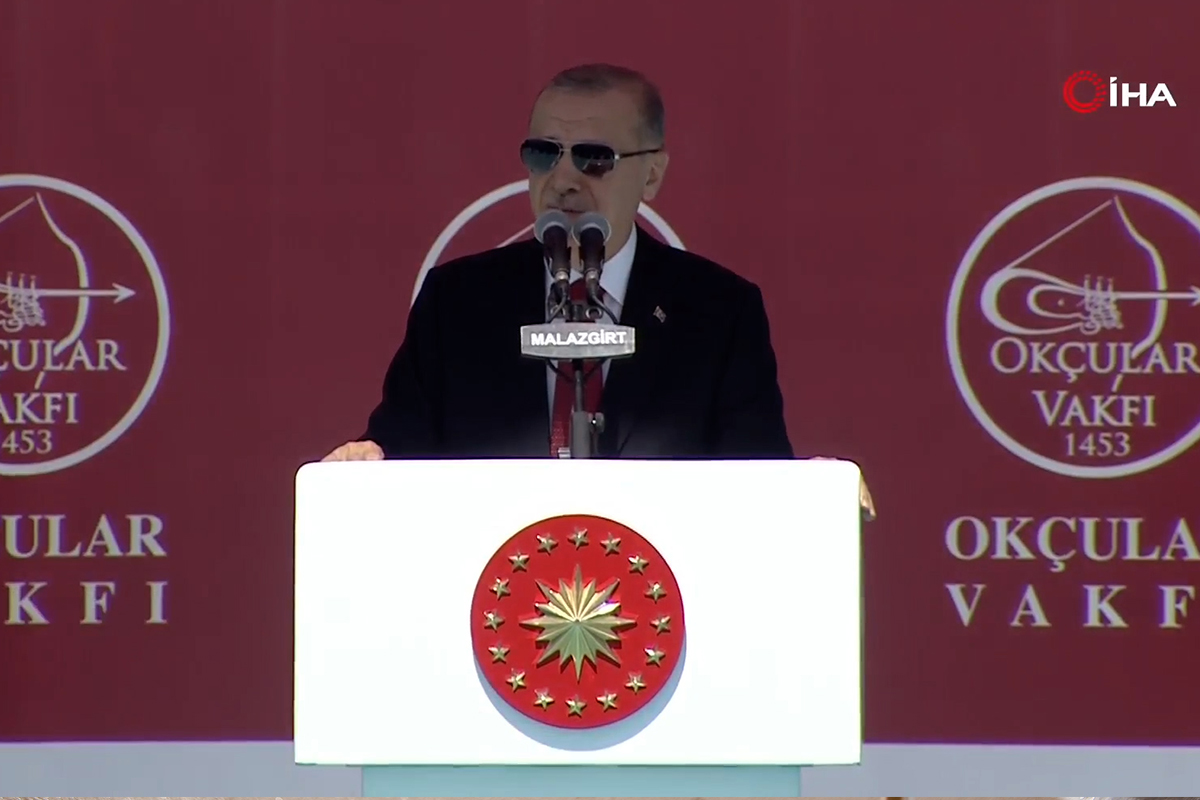 Cumhurbaşkanı Erdoğan: 'Malazgirt milletimizle birlikte, tüm İslam dünyasının bir zaferidir'
