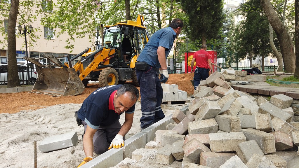 Gürsuda Parklar Bayrama ve Bahara Hazırlanıyor