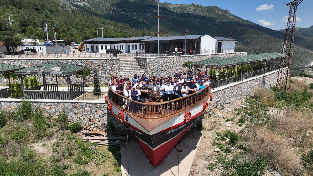 Gürsu Belediyesi Hem Sahada Hem İş Başında Birlikte
