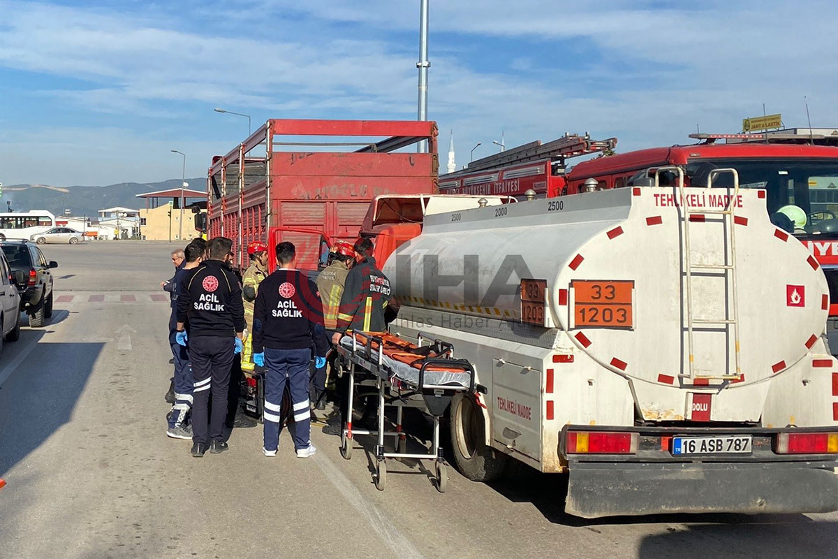 Yakıt tankeri kamyona çarptı, can pazarı yaşandı